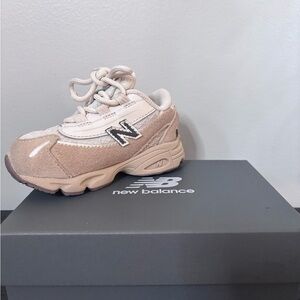 New Balance Kids' Beige and Cream Sneakers